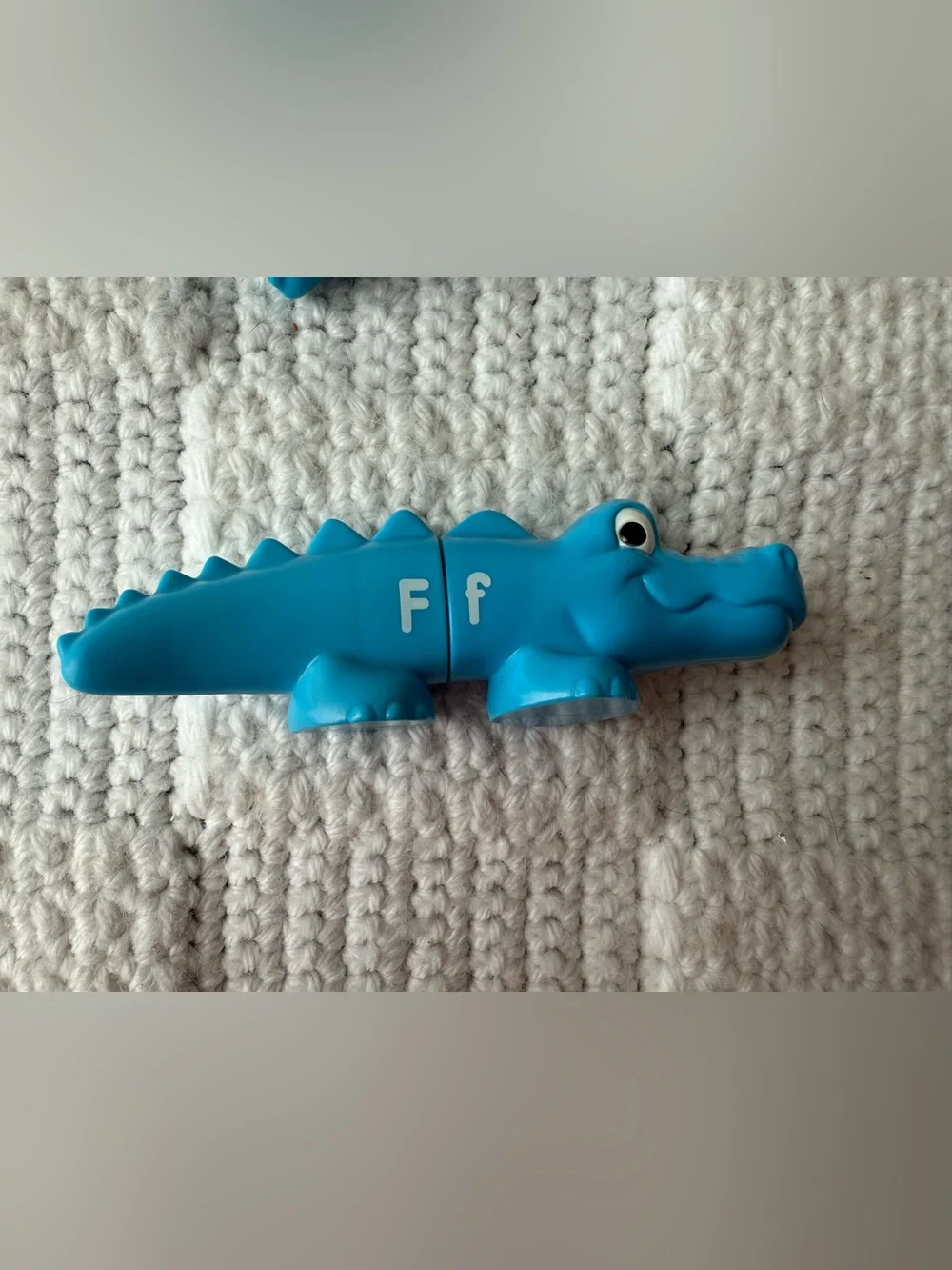 The Learning Resources Snap-n-Learn Alphabet Alligators